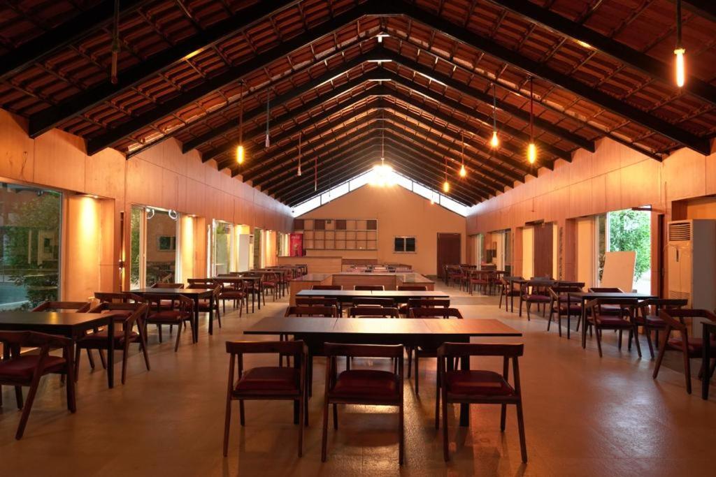 One Resorts & Convention Annavaram エクステリア 写真